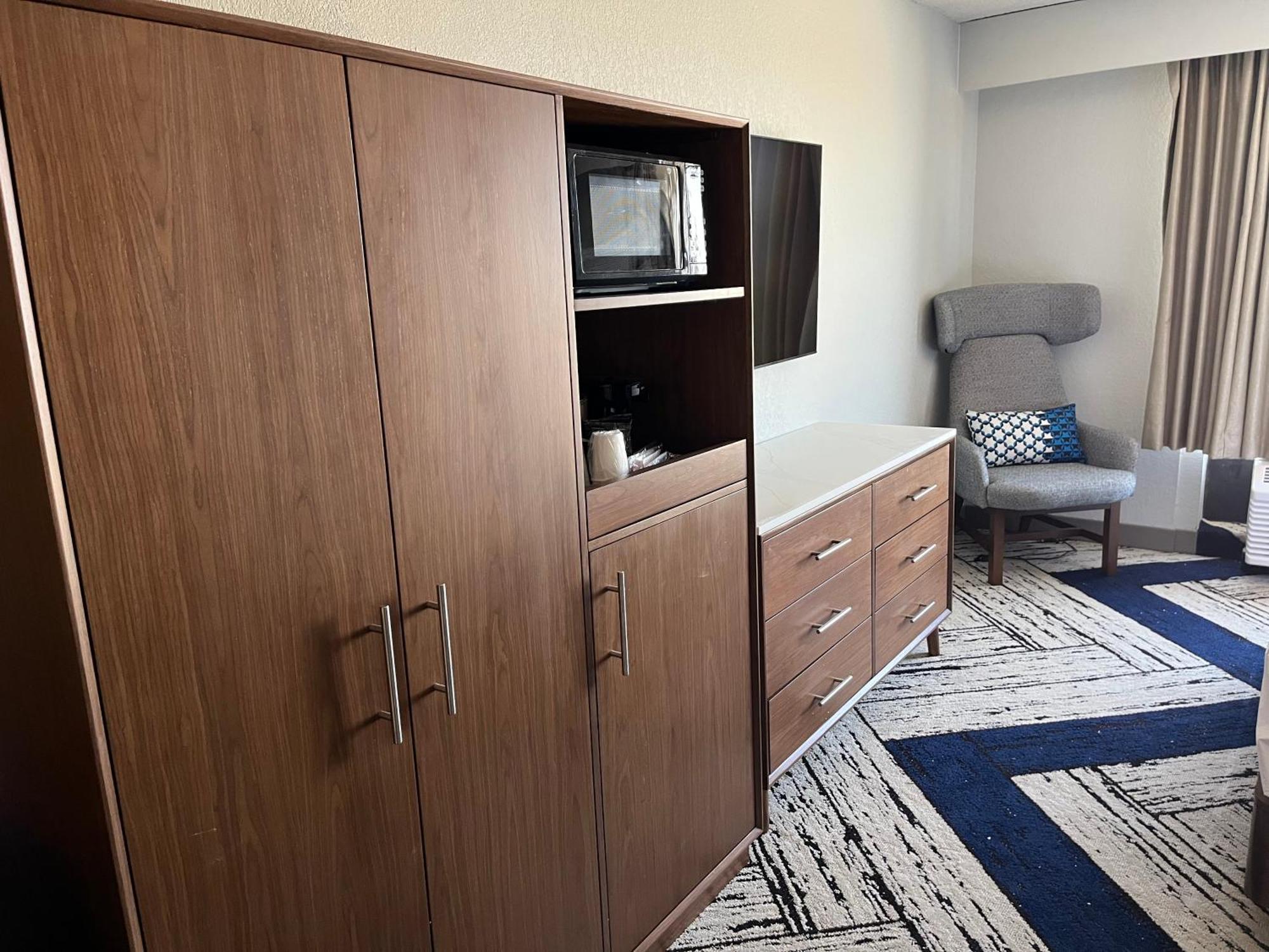 Hotel Four Points By Sheraton College Park Atlanta Airport 3*