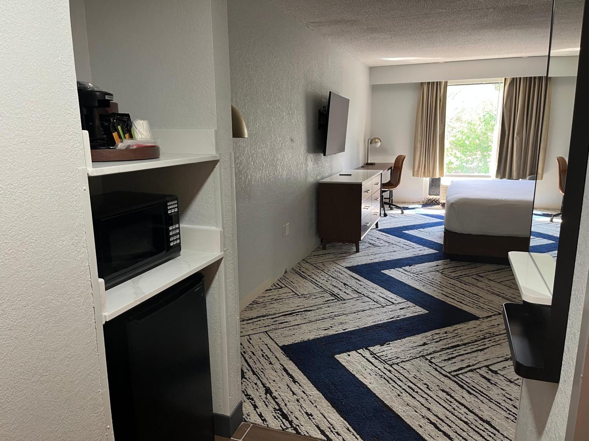 Hotel Four Points By Sheraton College Park Atlanta Airport 3*