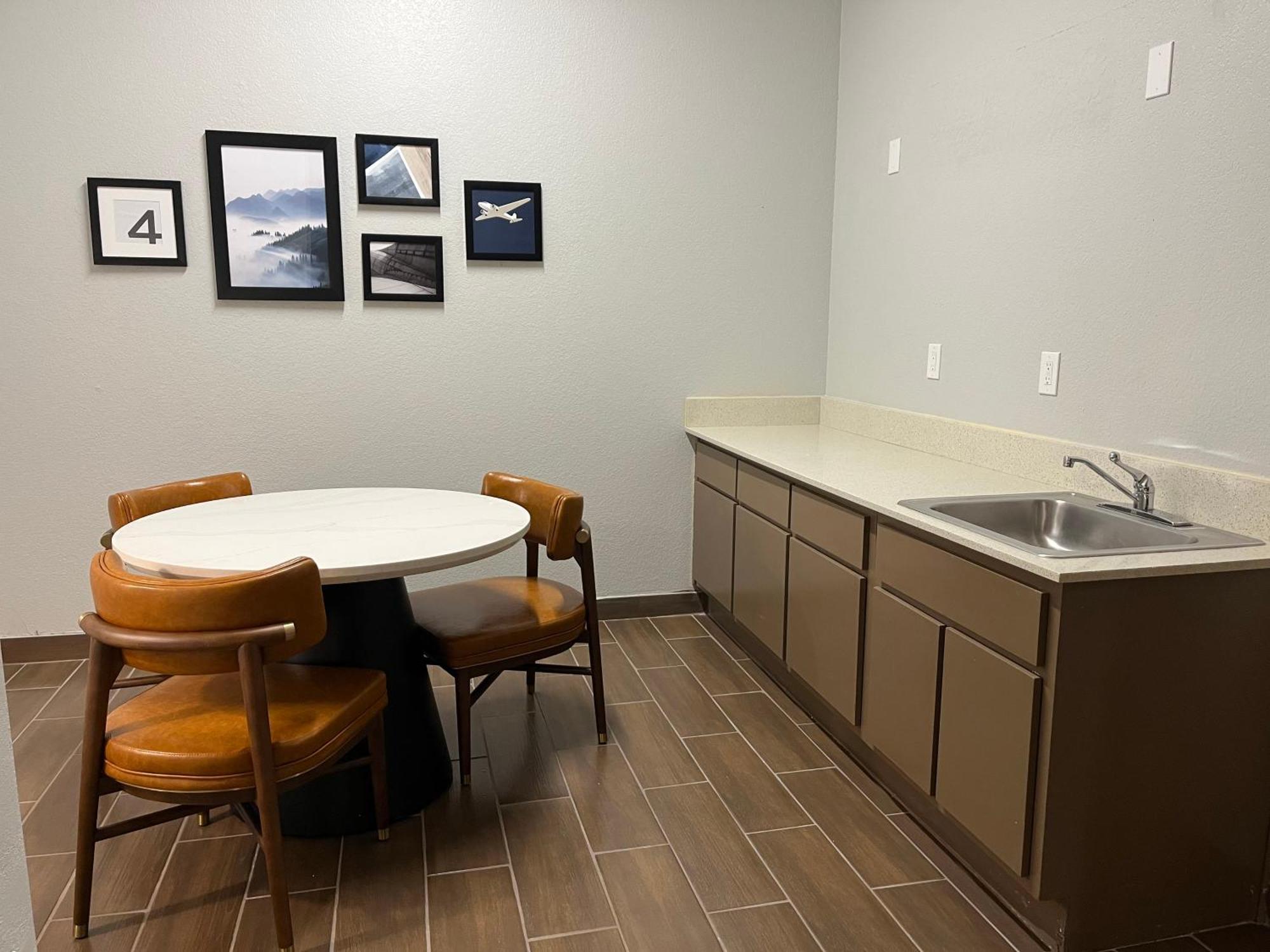 Four Points By Sheraton College Park Atlanta Airport Hotel Forest Park